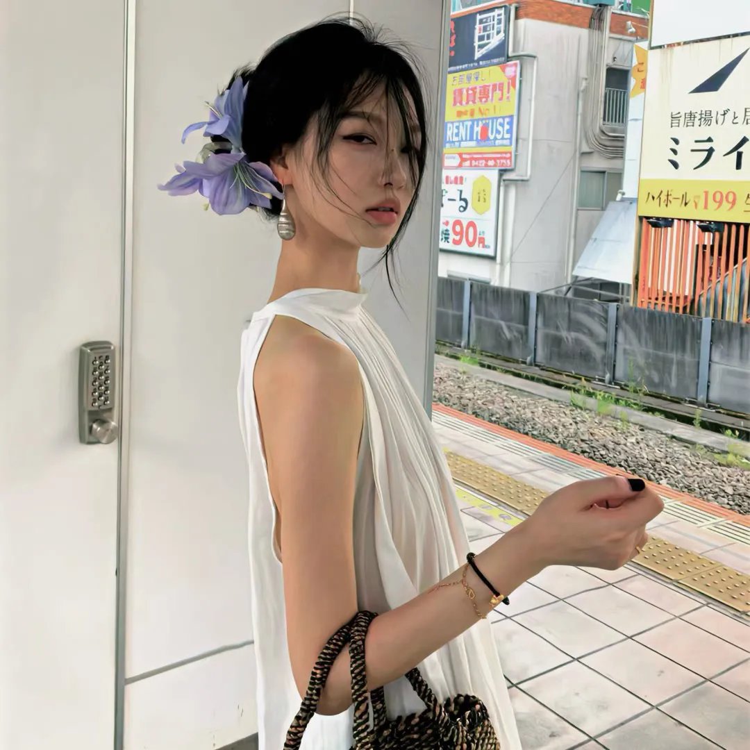 橙色女孩